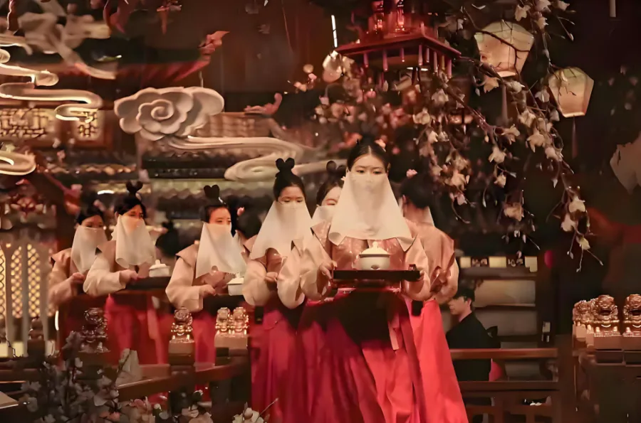 Immersive cultural banquet