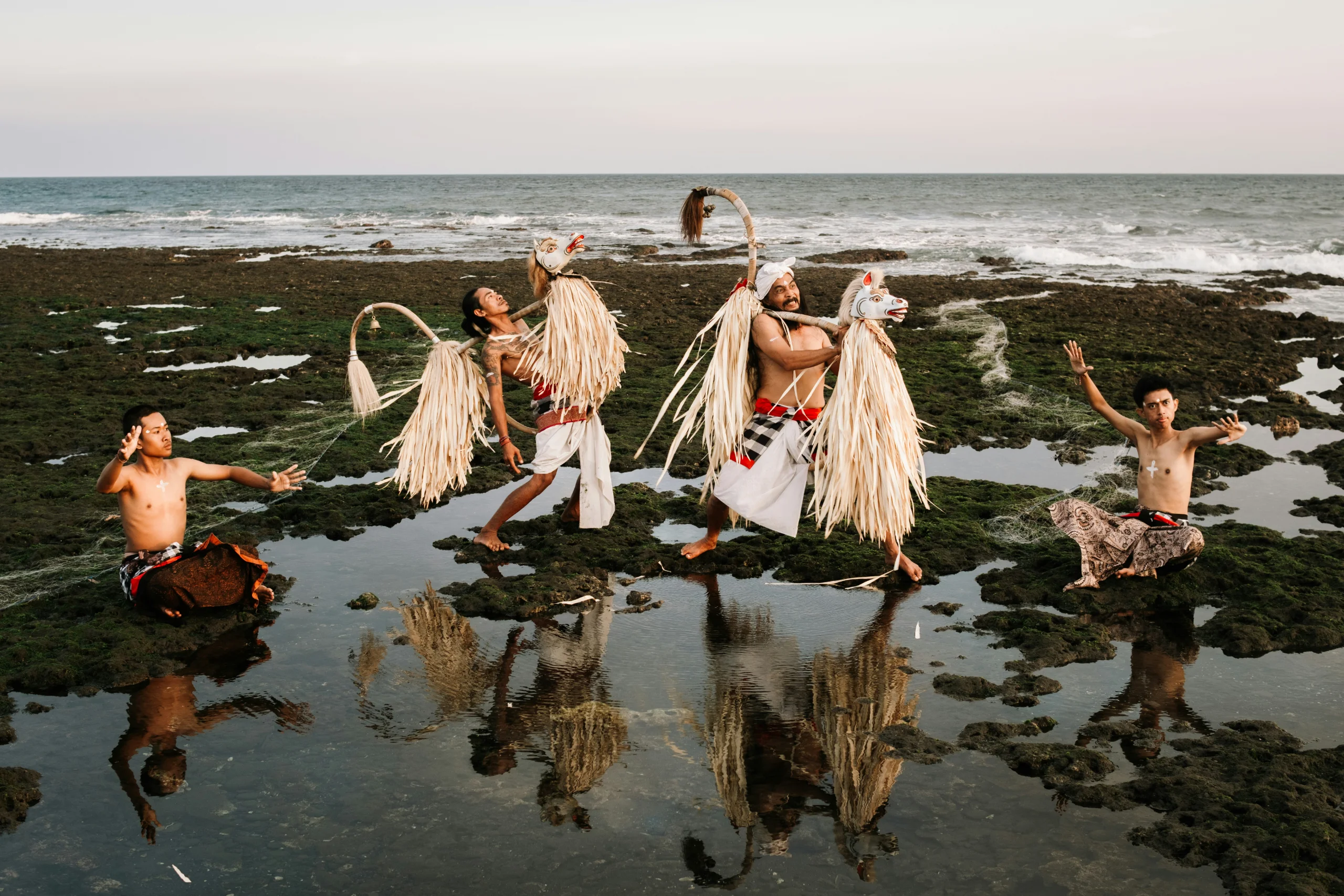 Discover cultures, beyond the surface