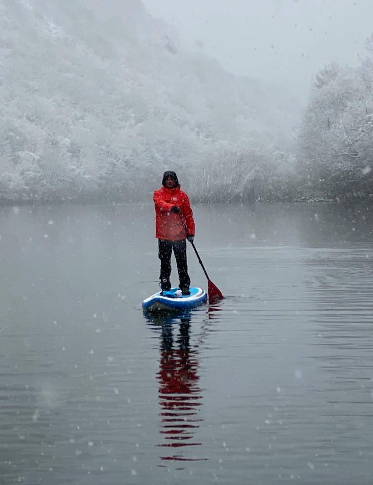 Glacier paddleboarding